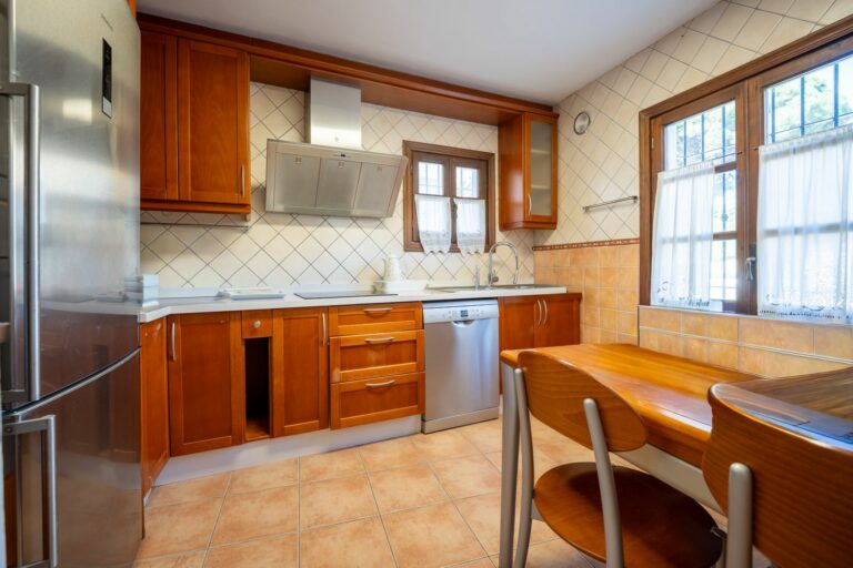 37794d1cb7865cdddbc911152caf0c90 - 10