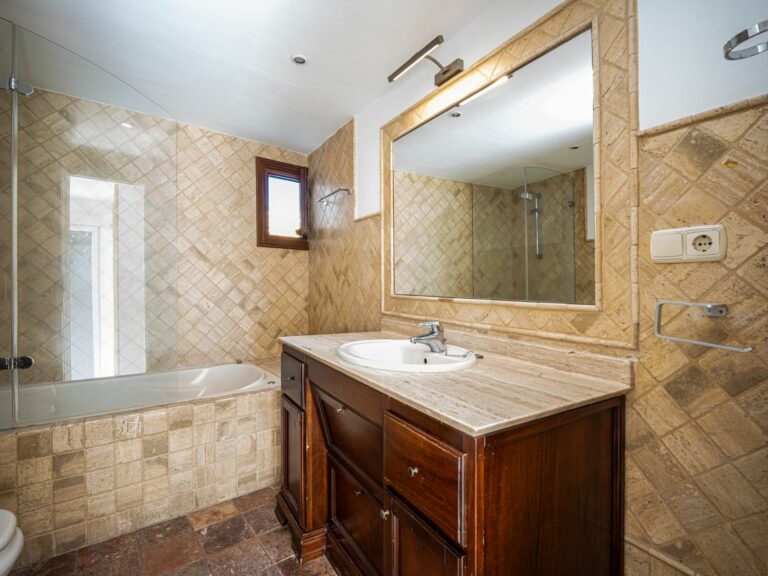 37794d1cb7865cdddbc911152caf0c90 - 15