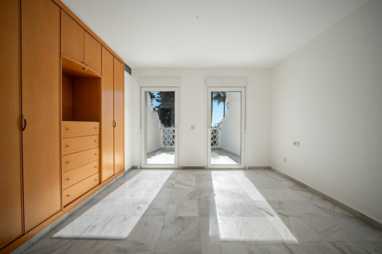 37794d1cb7865cdddbc911152caf0c90 - 7