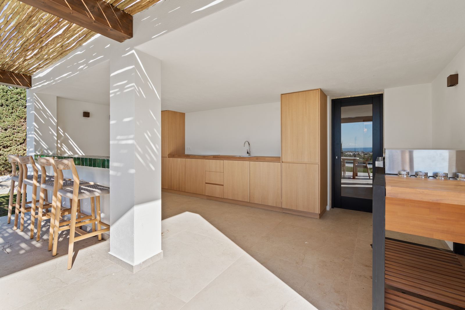 393237f34d680b8cff333ef76212e948 - 13