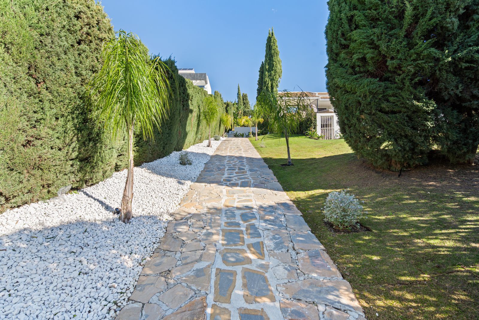 393237f34d680b8cff333ef76212e948 - 3