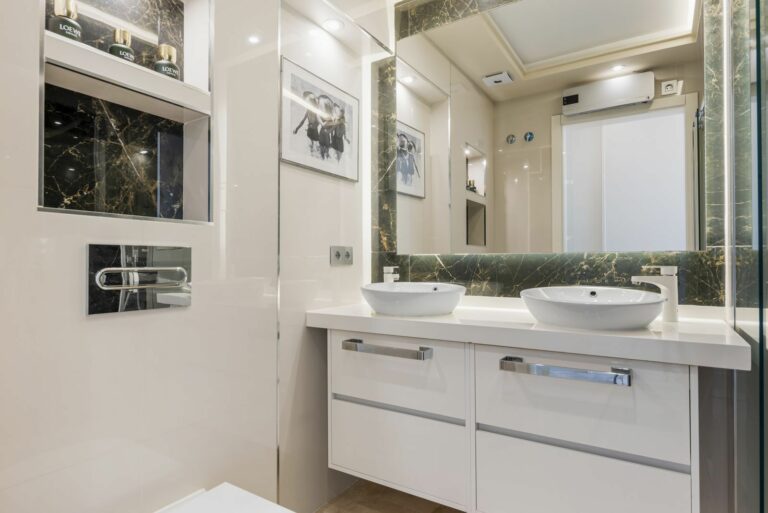 3a20353f0c3e30ca209d415ea021ff3a - 16