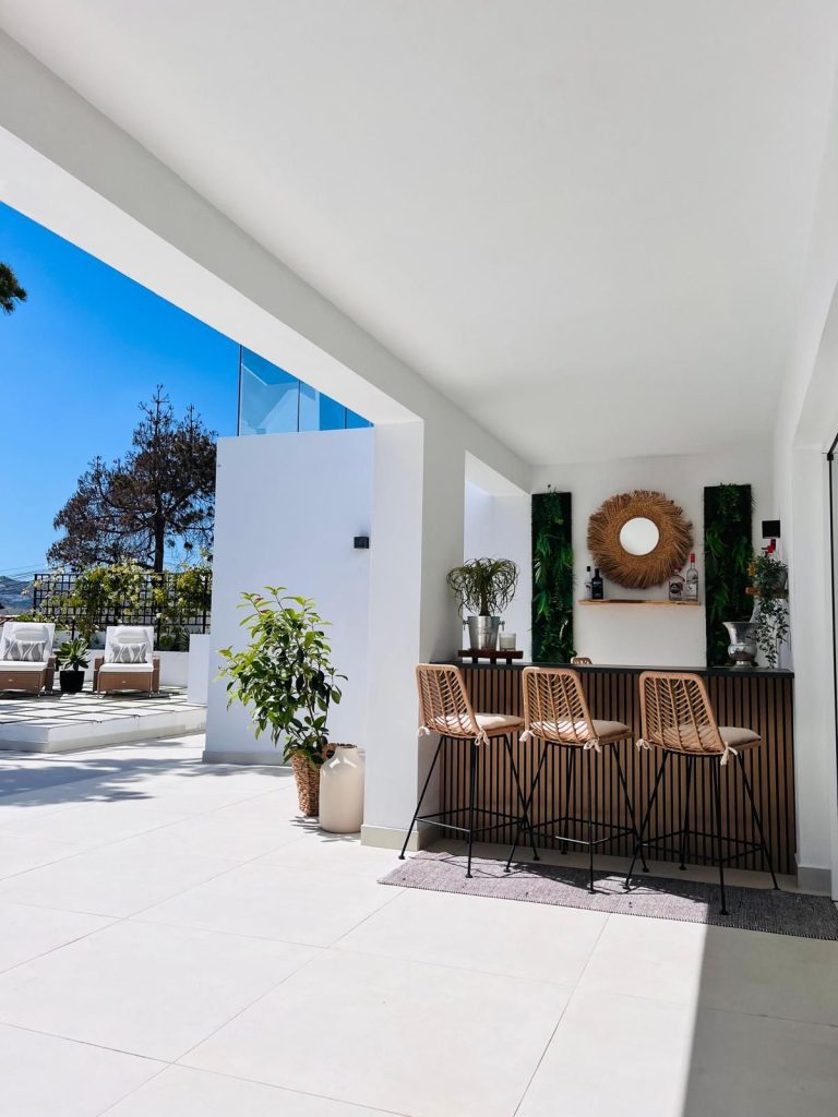 3a5495cf982ee0b8a17f540db86e52ff - 13