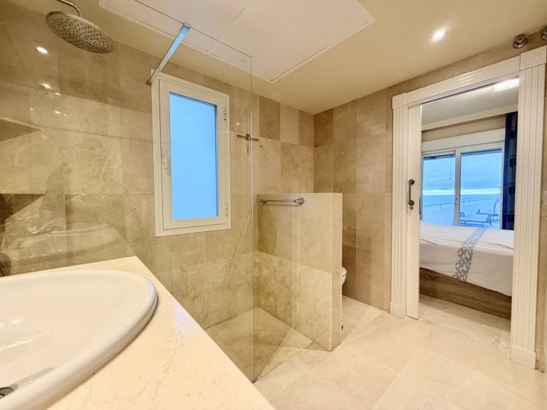 3ba83f35636864f341acfb64d4796a51 - 13