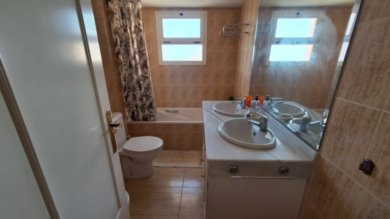 3ba87761916b76e760ef32bc0e1a6736 - 13