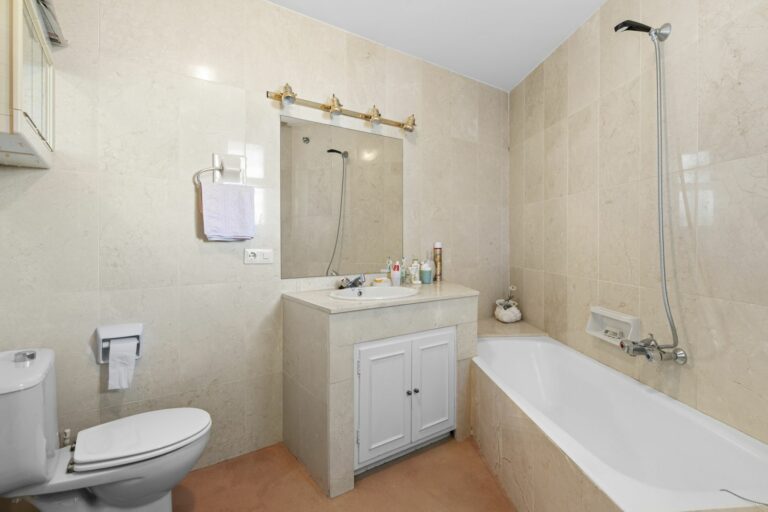 3d0ba6bd2c09b1bf1b25d671efcfd538 - 11