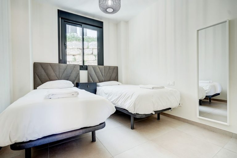 3e09acff316f10bcdbb0becf19e7e9b3 - 14