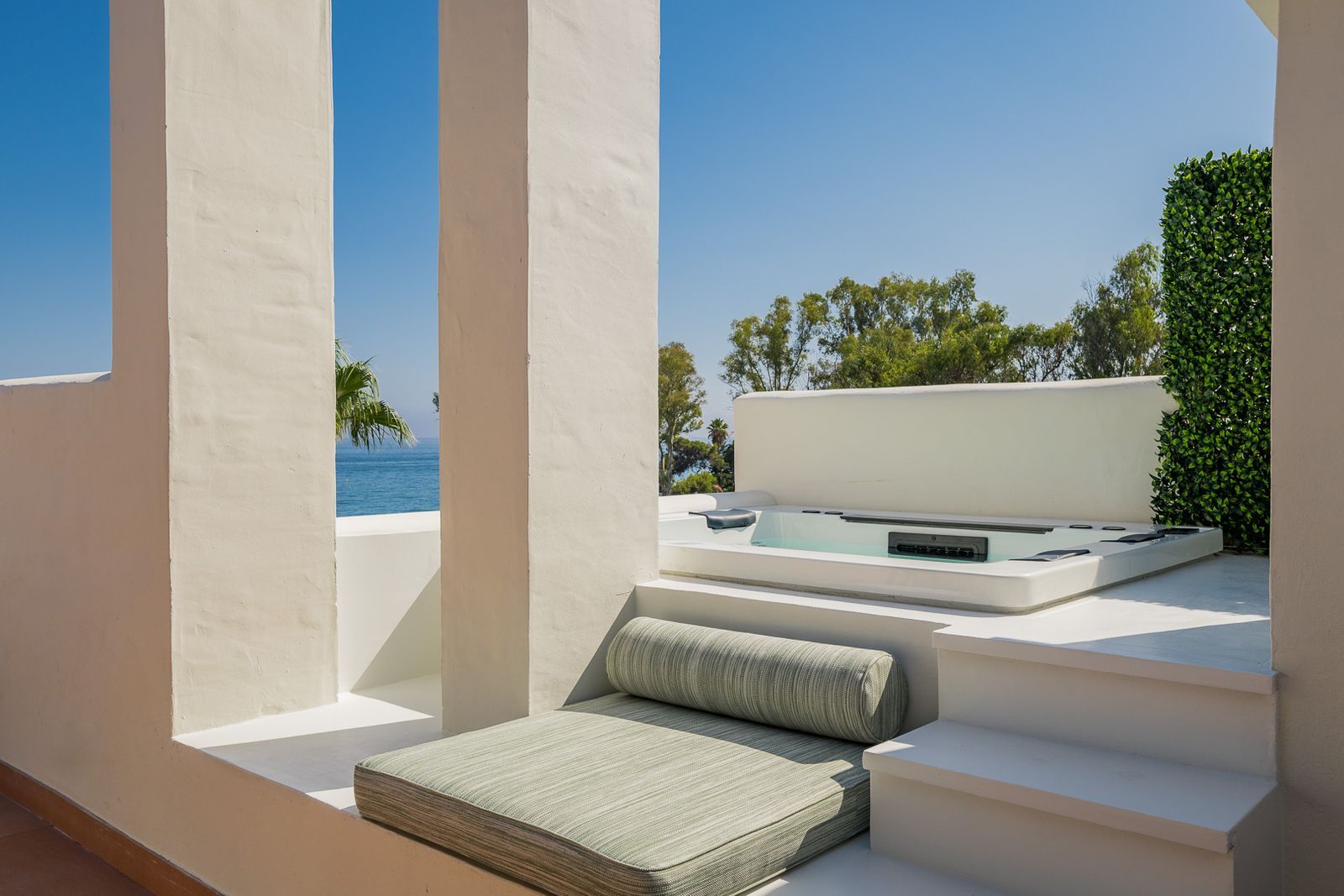 3f7d1b02d6180b9dcb92cd90e1e75ad4 - 14