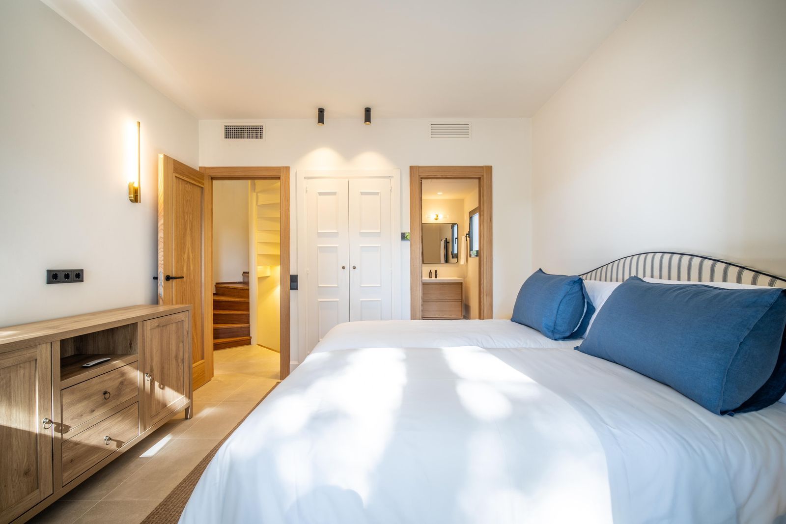 400c68f0ac4d3c4f06bb6b21cf43a740 - 13