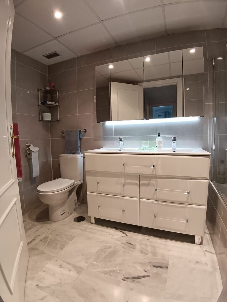 41801b25ef147bafcc9238ce0173818d - 15