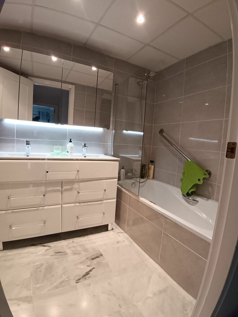 41801b25ef147bafcc9238ce0173818d - 16