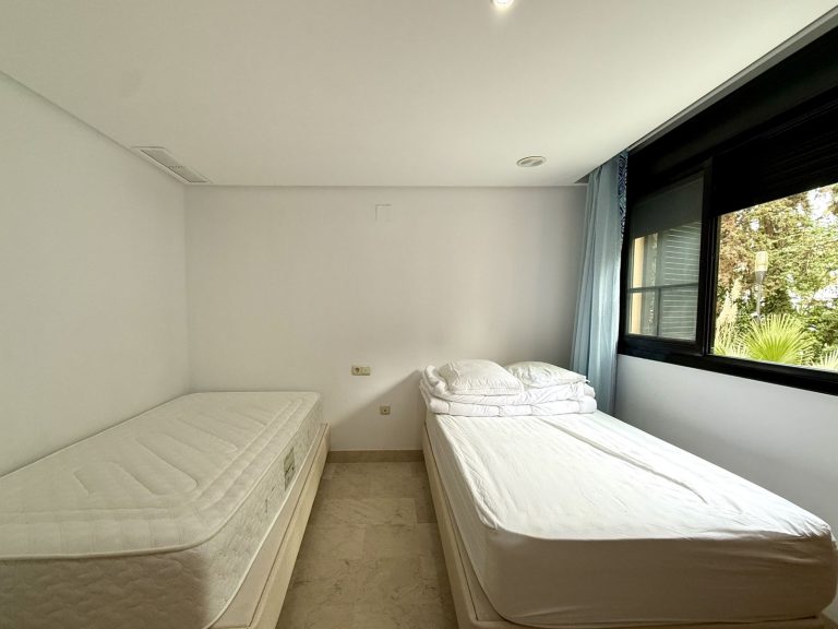 419f92635501239901078a80d5fb1b5e - 12