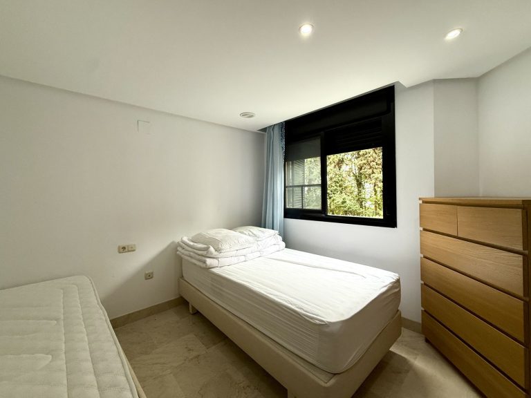 419f92635501239901078a80d5fb1b5e - 13