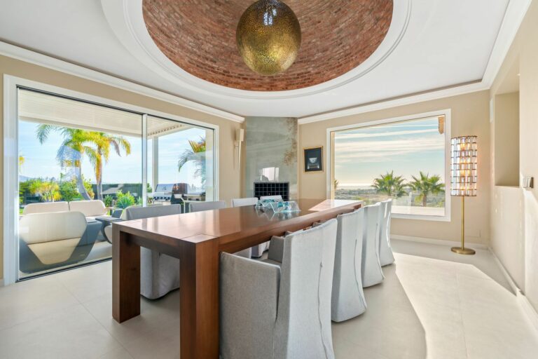 41ce0ac3eb34ad50bb396f1ed40f8222 - 7