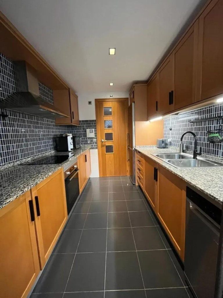 42b556f1977039d3efc9f5f9cc8b084a - 13