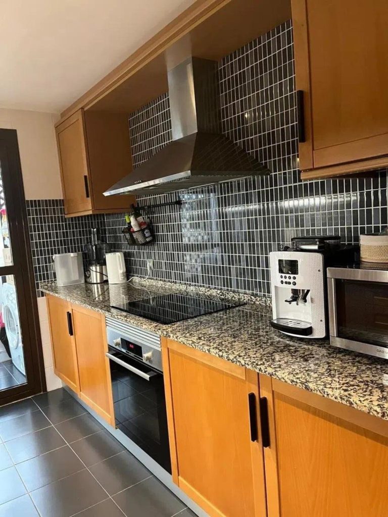 42b556f1977039d3efc9f5f9cc8b084a - 14