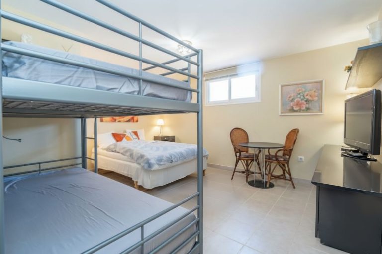 42ca2fdc19dbca7890237674e51d3618 - 15