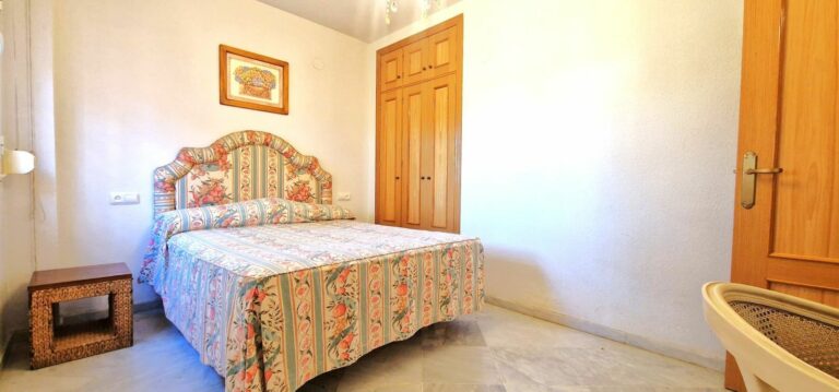 4354e849fc5d9ec96c7d461ae42ec13c - 10