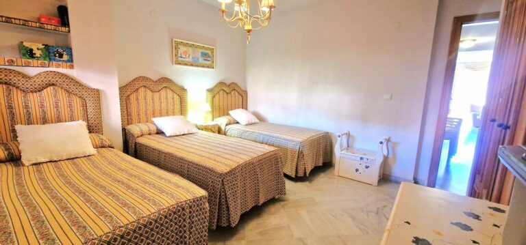 4354e849fc5d9ec96c7d461ae42ec13c - 12