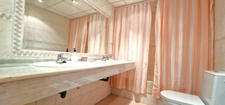 4354e849fc5d9ec96c7d461ae42ec13c - 16