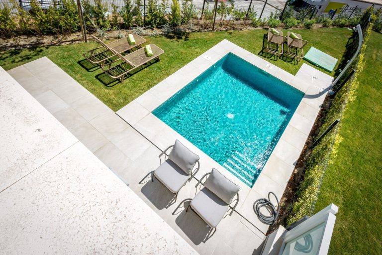 43f8caec7507f2d3d40a29f1d4e7ec84 - 10