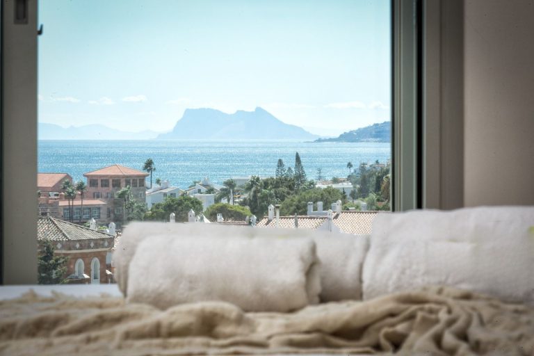 43f8caec7507f2d3d40a29f1d4e7ec84 - 14