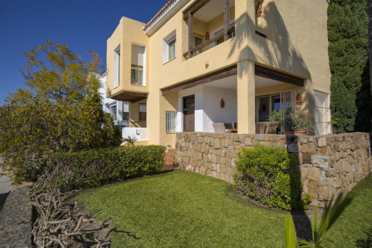 4407984dfa5ce0f9f4f2f8e6dce77173 - 1