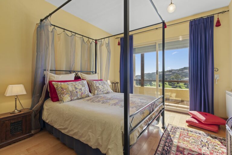 4407984dfa5ce0f9f4f2f8e6dce77173 - 16