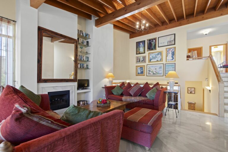 4407984dfa5ce0f9f4f2f8e6dce77173 - 5