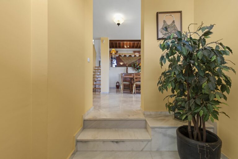 4407984dfa5ce0f9f4f2f8e6dce77173 - 9