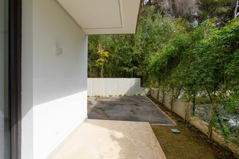 45961f0f373679d3374eb7d7772e3350 - 13