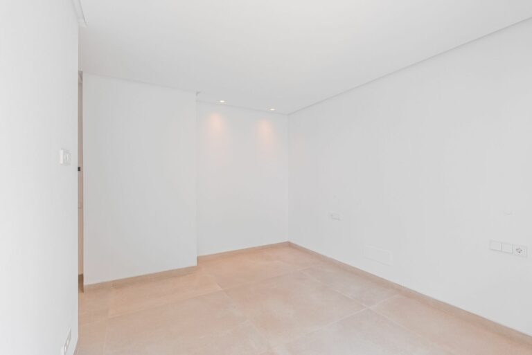 45961f0f373679d3374eb7d7772e3350 - 14