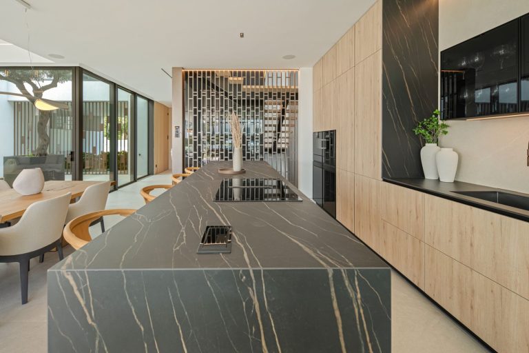 45e57f5a542826038929ca30a3149d5d - 11