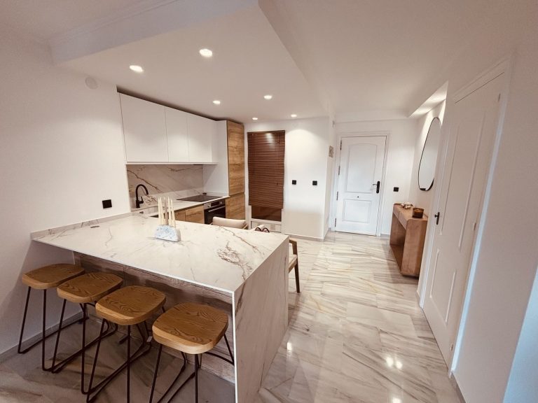 46e0507050a7a9fa5f0ae9b148157f0d - 10