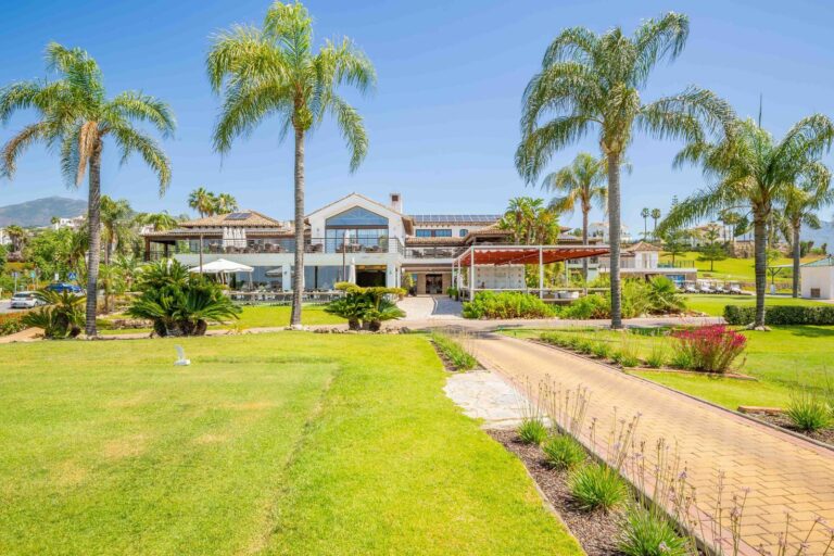 49ccea5d37b5845c67923addb7f06c49 - 16