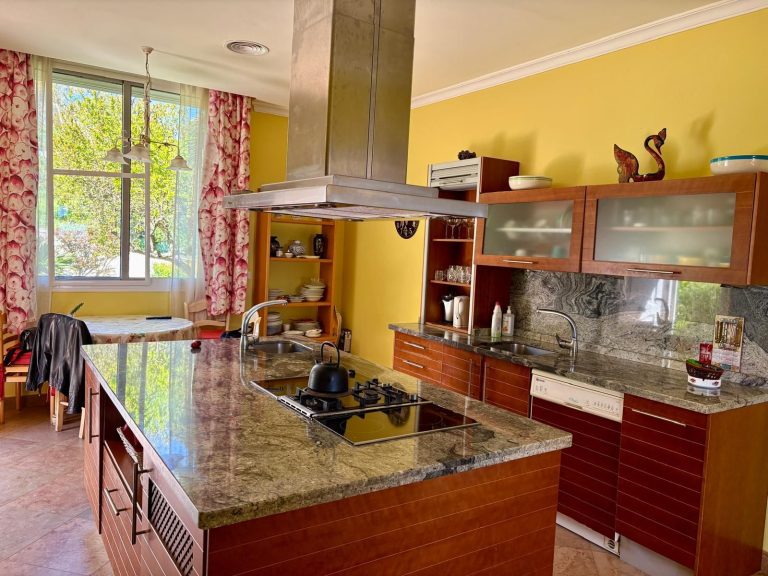 4a381784a85d02b85d8d19d9f1f497c0 - 11