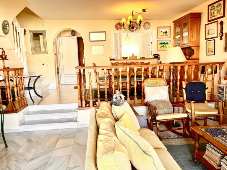 4a95a00a3e33e5d261479080a9c029c1 - 2