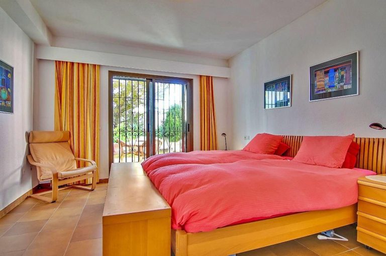 4ac5fbcaeb735154a3c88804aeeb34e8 - 13