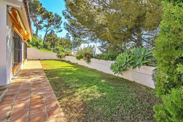 4ac5fbcaeb735154a3c88804aeeb34e8 - 15