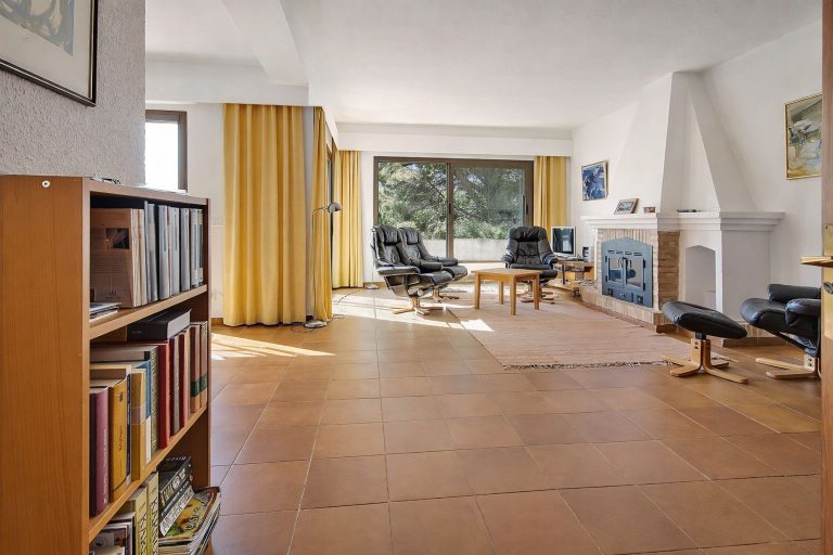 4ac5fbcaeb735154a3c88804aeeb34e8 - 9