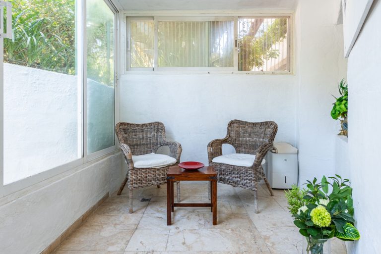 4ae81989dab0e1f875715405e5b79f5a - 16