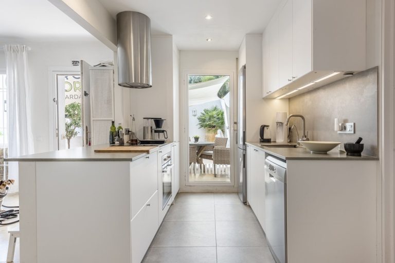 4ae81989dab0e1f875715405e5b79f5a - 2