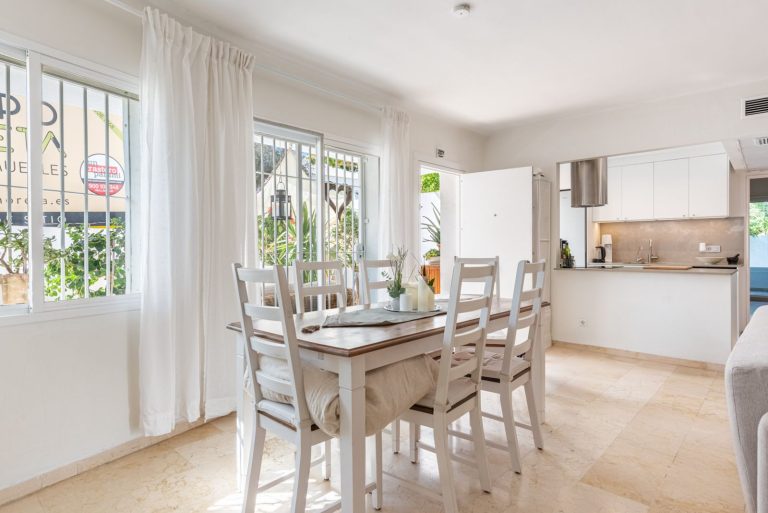 4ae81989dab0e1f875715405e5b79f5a - 5