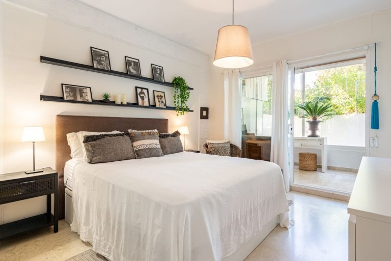 4ae81989dab0e1f875715405e5b79f5a - 6