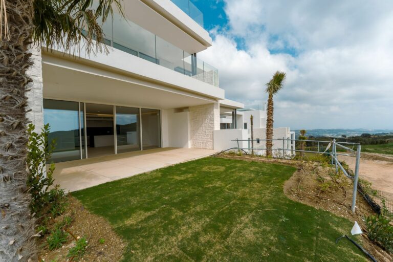 4be8bea5b2d00eb0a51afa910be13bbb - 1