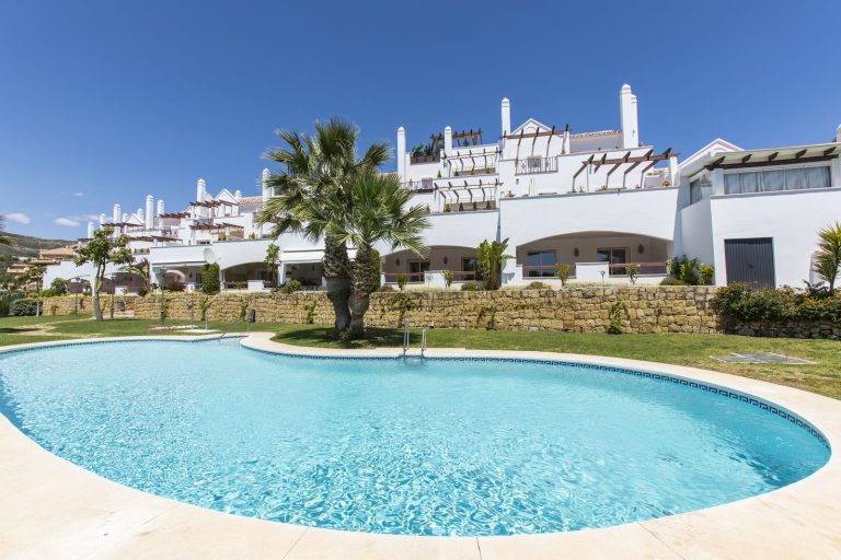 4e798662bd135eb8257d2fcfc35c8226 - 1