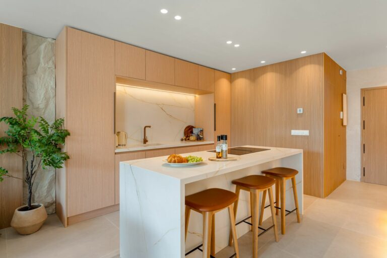 4eb12bdd7104e791f316c14ab9926406 - 11