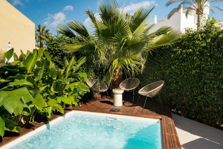 4eb12bdd7104e791f316c14ab9926406 - 15