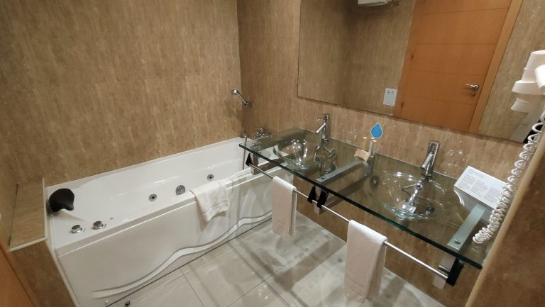 4f1ca9a5a95f4948231356eb162f1163 - 14