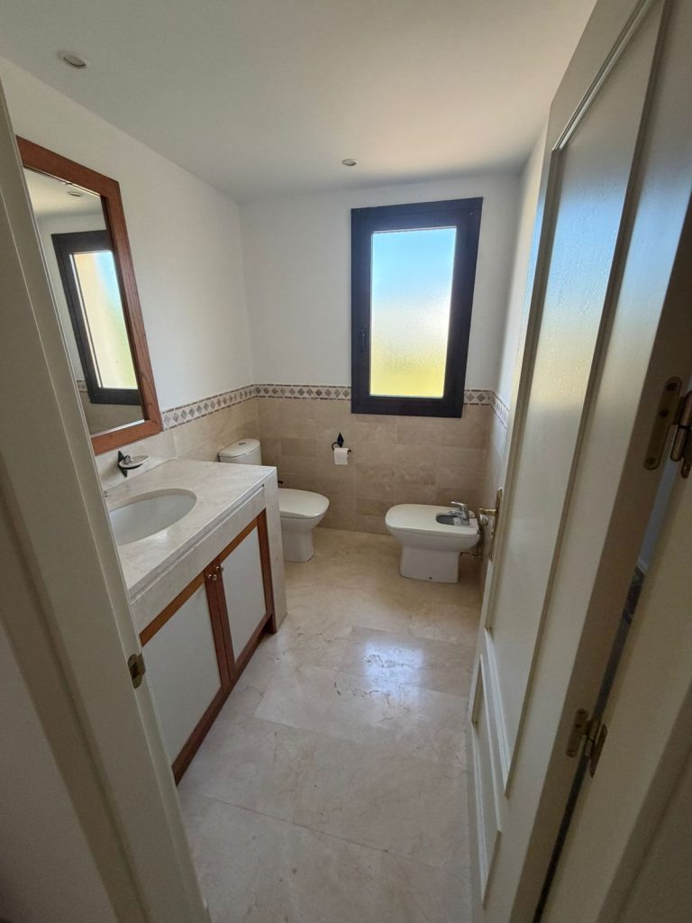 4fc64a66fc58de4baa7e9682f6460e8c - 10